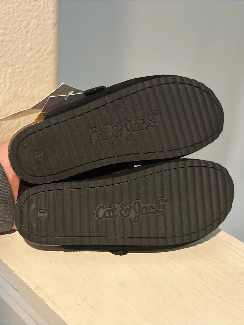 NEW— Toddler Black Berlin Clogs – Cat & Jack Little Girls Size 11
